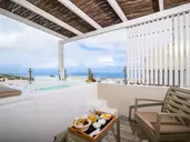 Suite Home Santorini