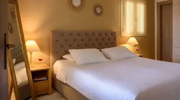 Suite Home Santorini