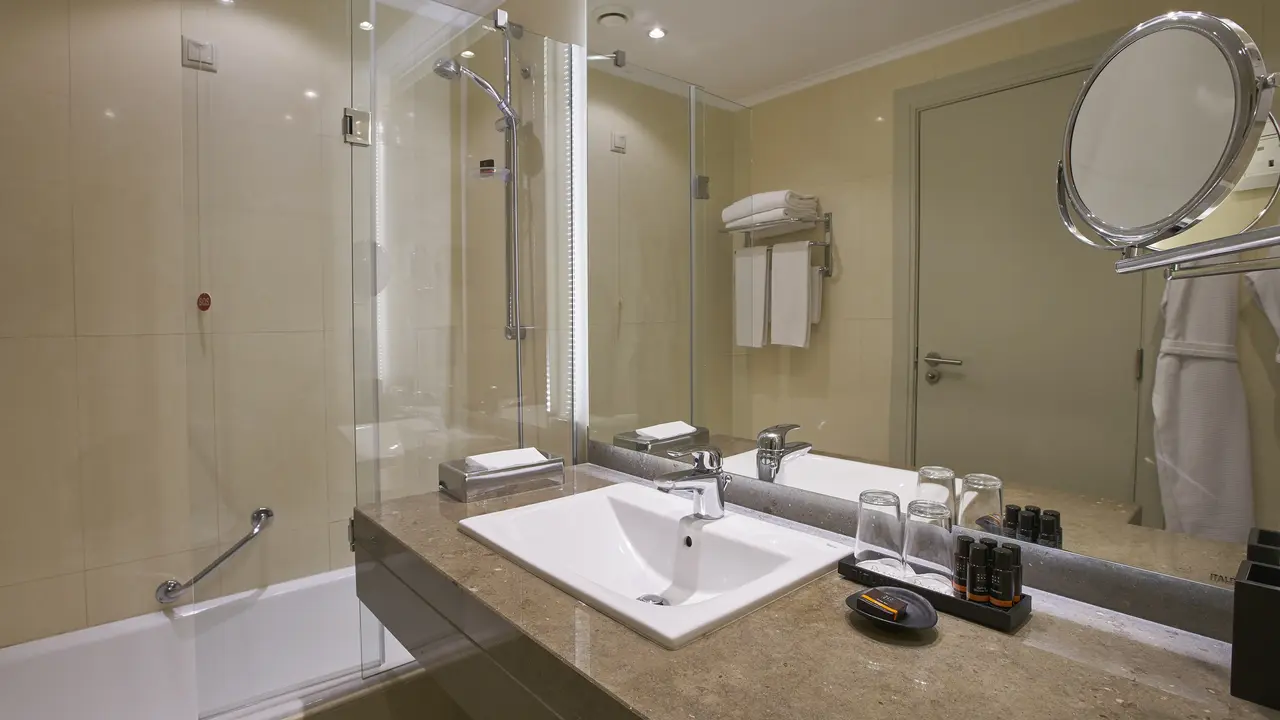Suite Hotel Eden Mar