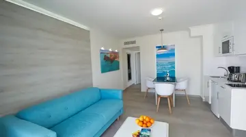 Suite Hotel Montana Club