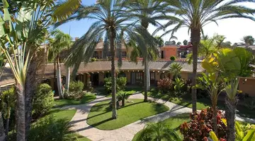 Suites &amp Villas by Dunas