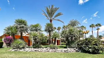 Suites &amp Villas by Dunas