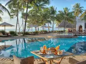 Sultan Sands Island Zanzibar_E