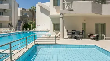 SUMMER BEACH HOTEL
