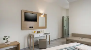 SUMMER BEACH HOTEL