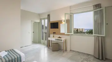SUMMER BEACH HOTEL