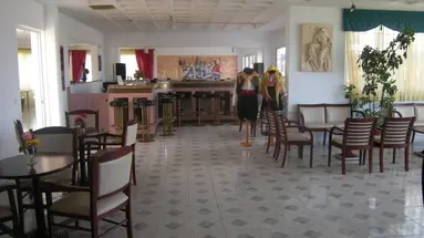 Summer Dream Hotel