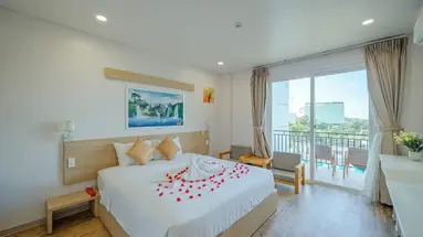 SUMMER DREAM HOTEL