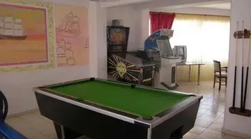 Summer Dream Hotel