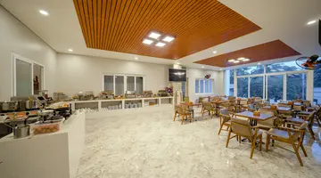 SUMMER DREAM HOTEL
