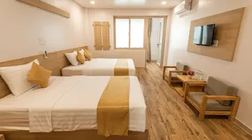 SUMMER DREAM HOTEL