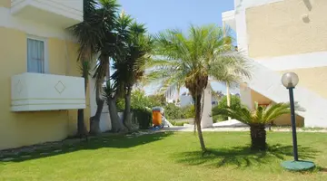 Summer Dream Hotel