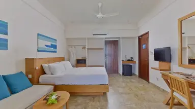 Summer Island Maldives Resort