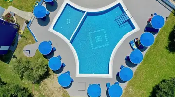 Summer View Hotel
