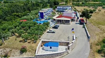 Summer View Hotel
