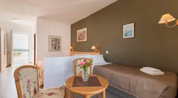 Summer View Hotel