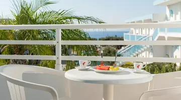 Summer View Hotel