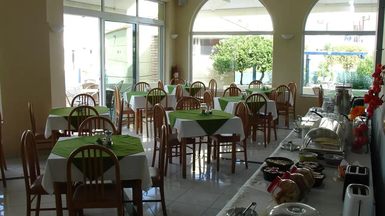 SUMMERLAND HOTEL