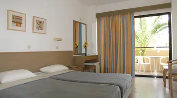 SUMMERLAND HOTEL