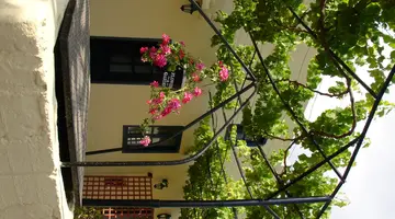 SUMMERLAND HOTEL