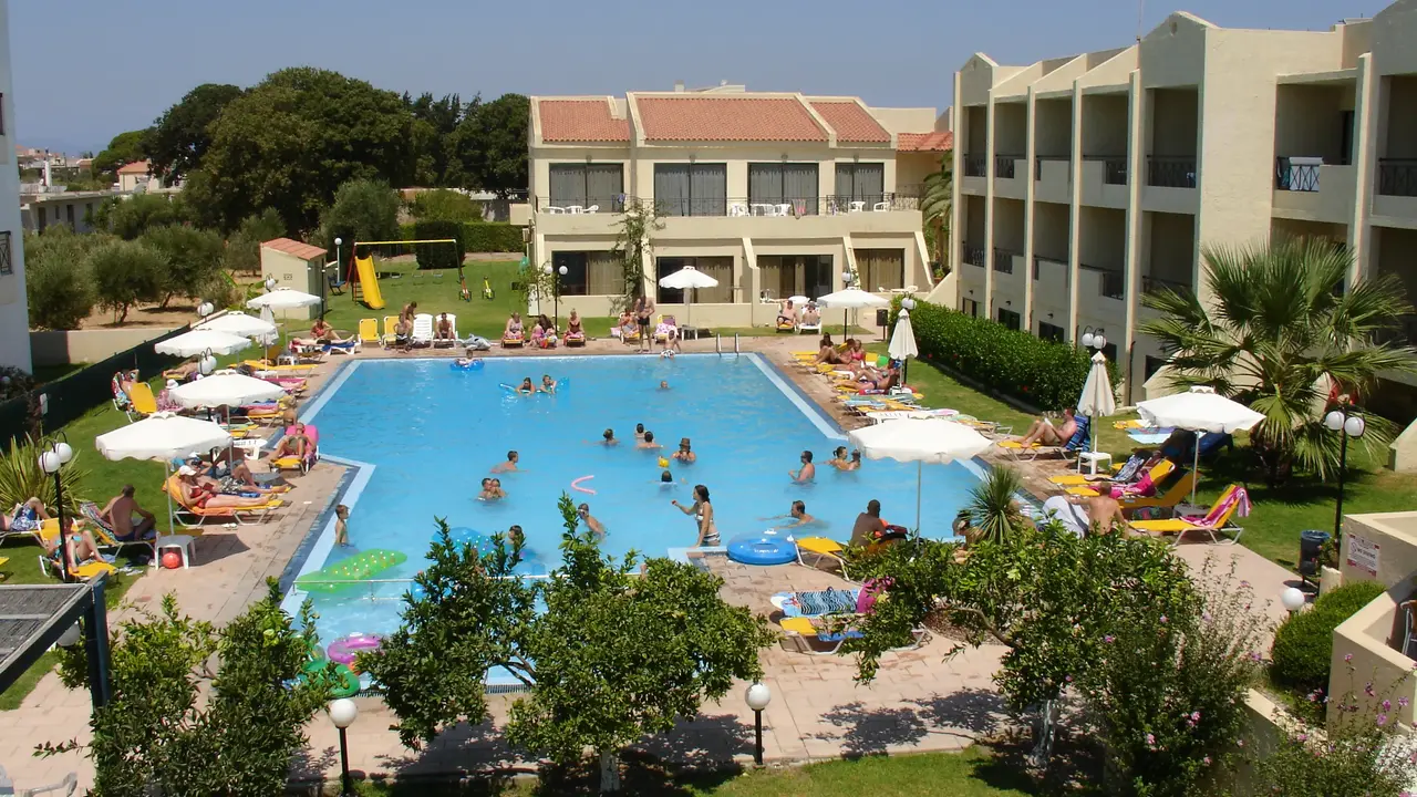 SUMMERLAND HOTEL