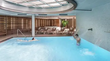Sumus Stella and Spa