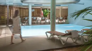 Sumus Stella and Spa