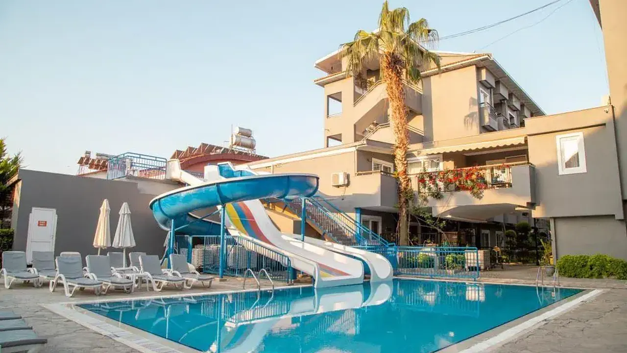 Sun City Apartments & Hotel