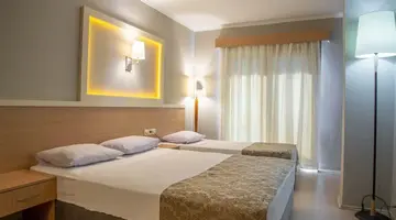 Sun City Apartments & Hotel