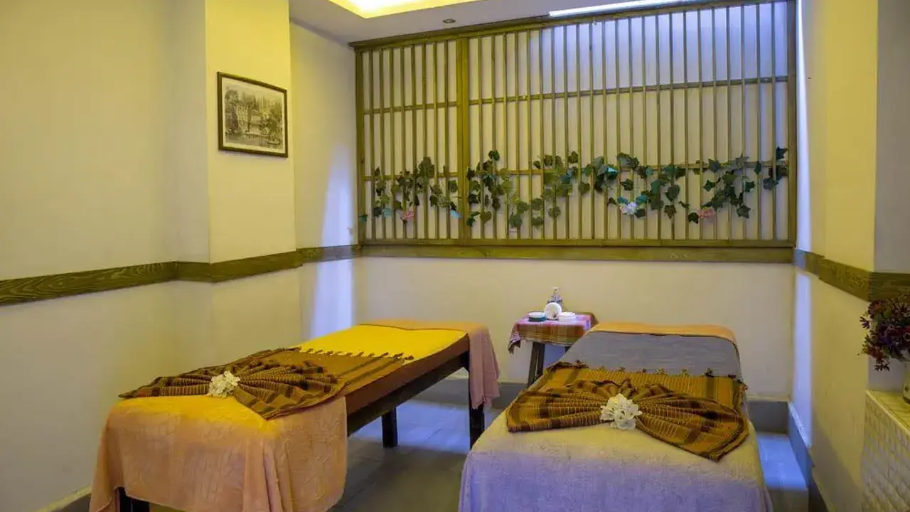 Sun City Apartments & Hotel