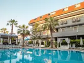 Sun City Apartments & Hotel