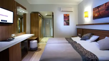 Sun Club Side