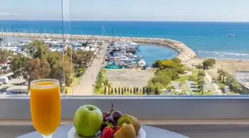 Sun Hall Beach APTS