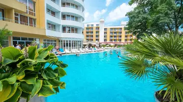 Sun Palace