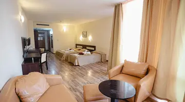 Sun Palace