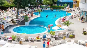 Sun Palace