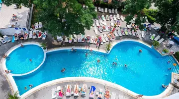 Sun Palace