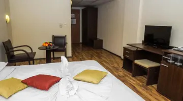 Sun Palace