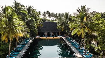 SUN SIYAM IRU FUSHI
