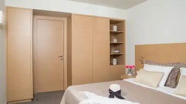 SUNDANCE APARTMENTS & SUITES