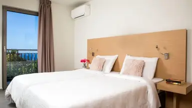SUNDANCE APARTMENTS & SUITES