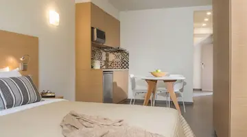 SUNDANCE APARTMENTS & SUITES