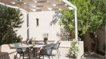 Sundance Apartments & Suites