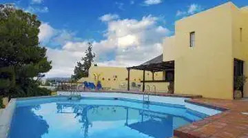 Sundance Apartments & Suites