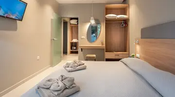 Sunday Hotel