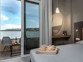 Sunday Hotel