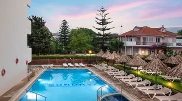 Sunday Hotel