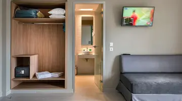 Sunday Hotel