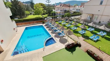 Sunday Hotel