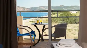 Sunny Bay Hotel - autohide noprices